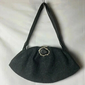 DONALD J PLINER  SMALL PURSE  BLACK STUDDED CLASP CLOSURE PINK LINING CLEAN